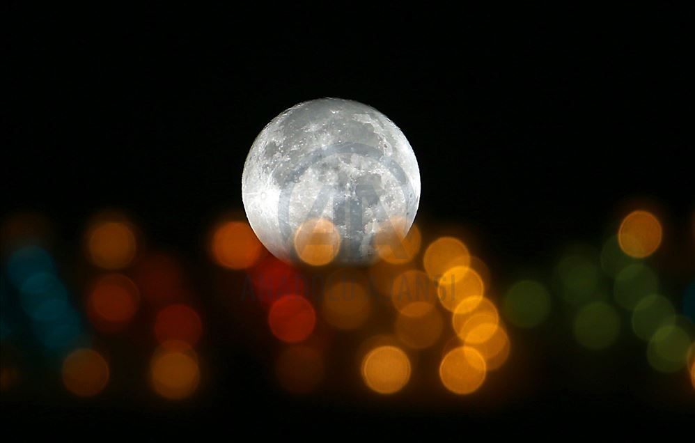 Full Moon in Ankara