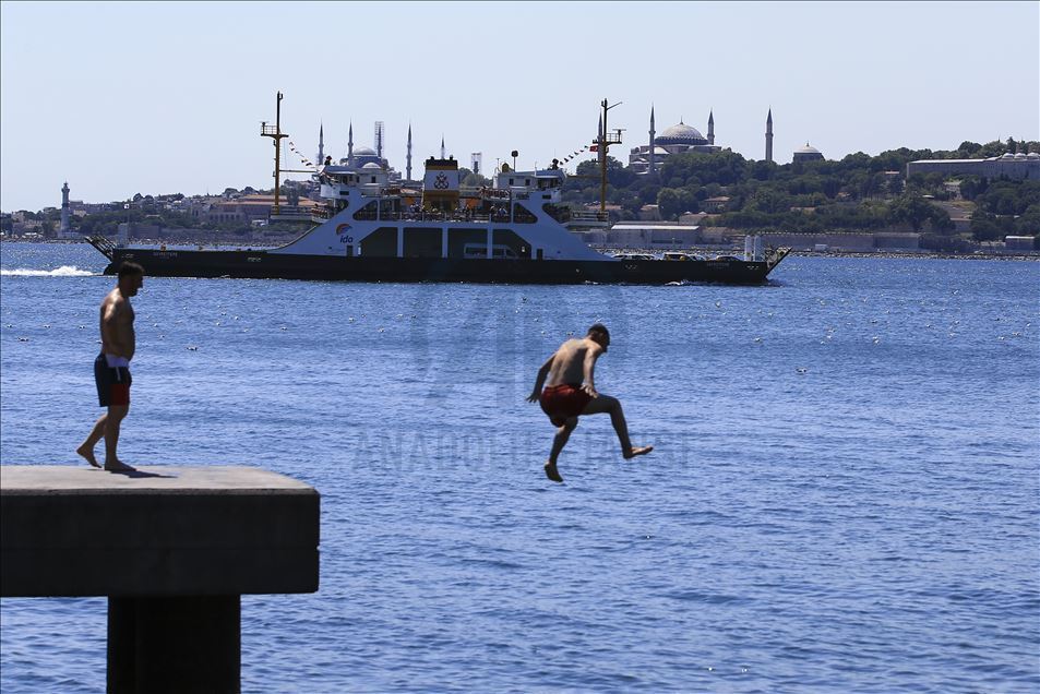 İstanbullular Kurban Bayramı'nın 3. gününde sahillere akın etti