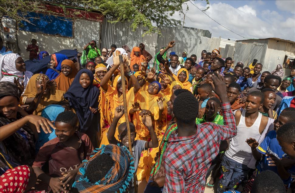 Mogadişu'daki göçmen kamplarında günlük hayat