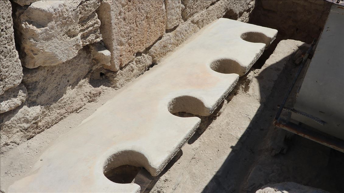 Denizli'deki 2 bin yıllık umumi tuvalet, turizme kazandırılacak