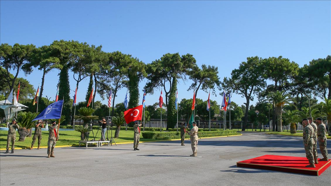 NATO Müttefik Kara Komutanlığında devir teslim töreni