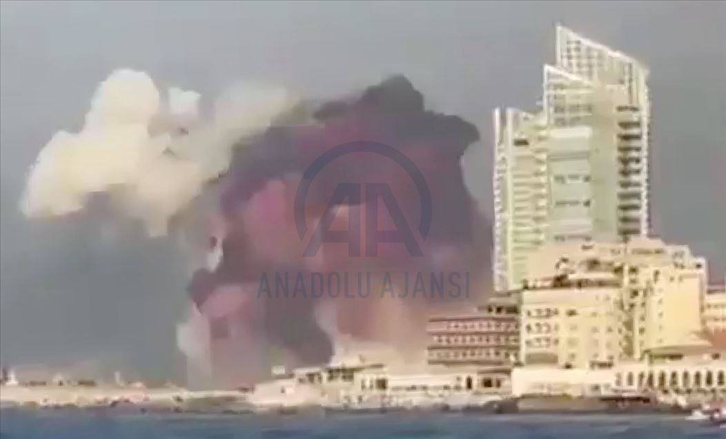 Lübnan'ın başkenti Beyrut'ta patlama