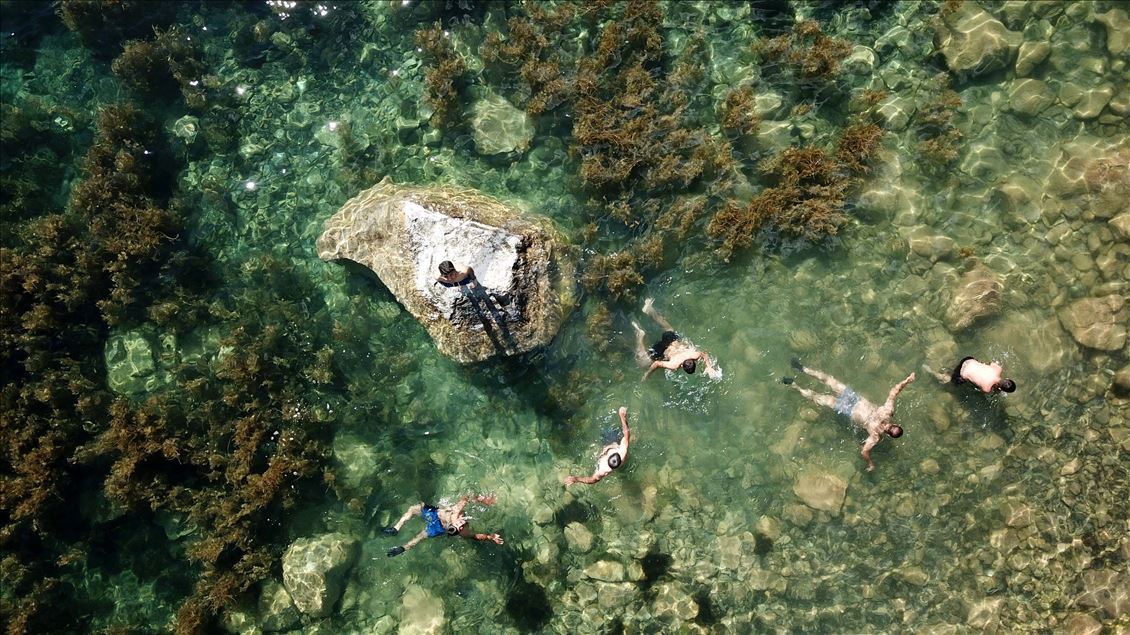 Ziyaretvanên xwecî û biyanî eleqeyê nîşanî Gola Krater a Nemrûdê didin