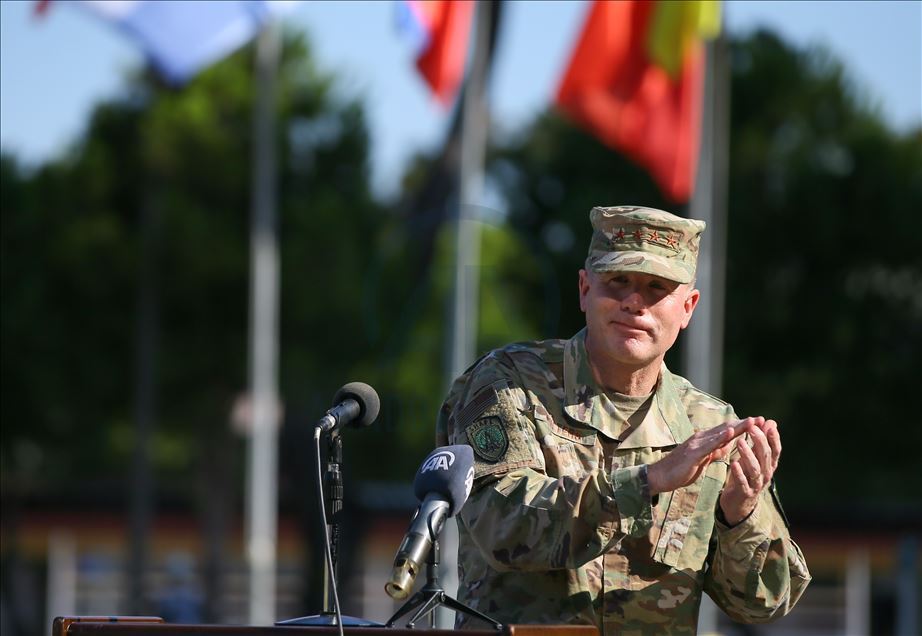 NATO Müttefik Kara Komutanlığında devir teslim töreni