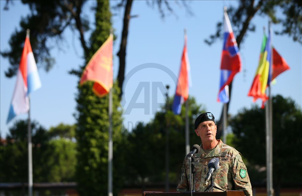 NATO Müttefik Kara Komutanlığında devir teslim töreni