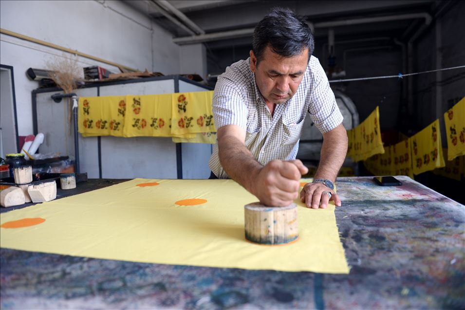 Tokat'ın 600 yıllık geleneksel el baskısı, maskeleri süslüyor