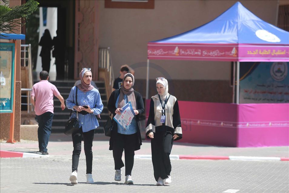 يتخوف آلاف من الطلبة الفلسطينيين ف