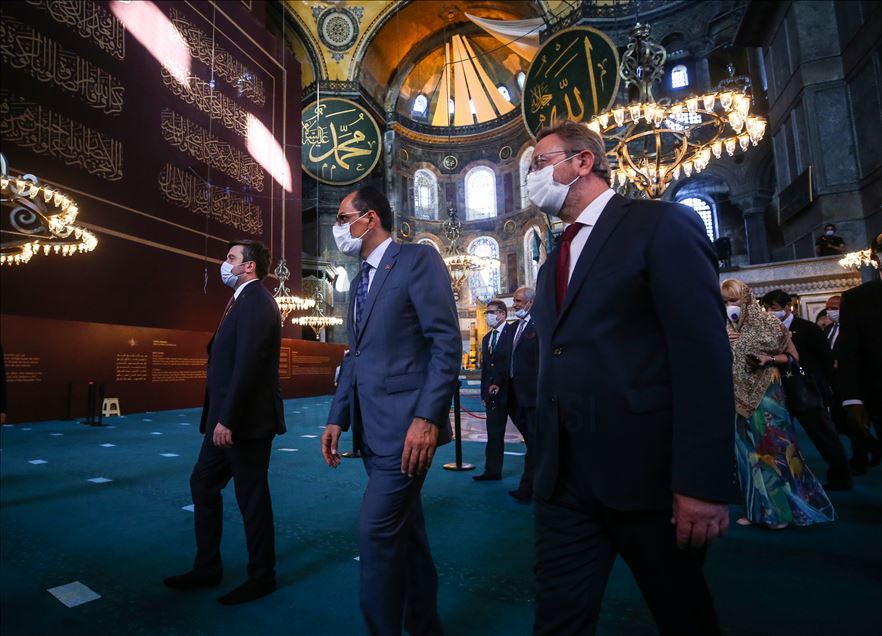 Cumhurbaşkanlığı Sözcüsü Kalın, büyükelçilerle Ayasofya-i Kebir Camii'ni ziyaret etti