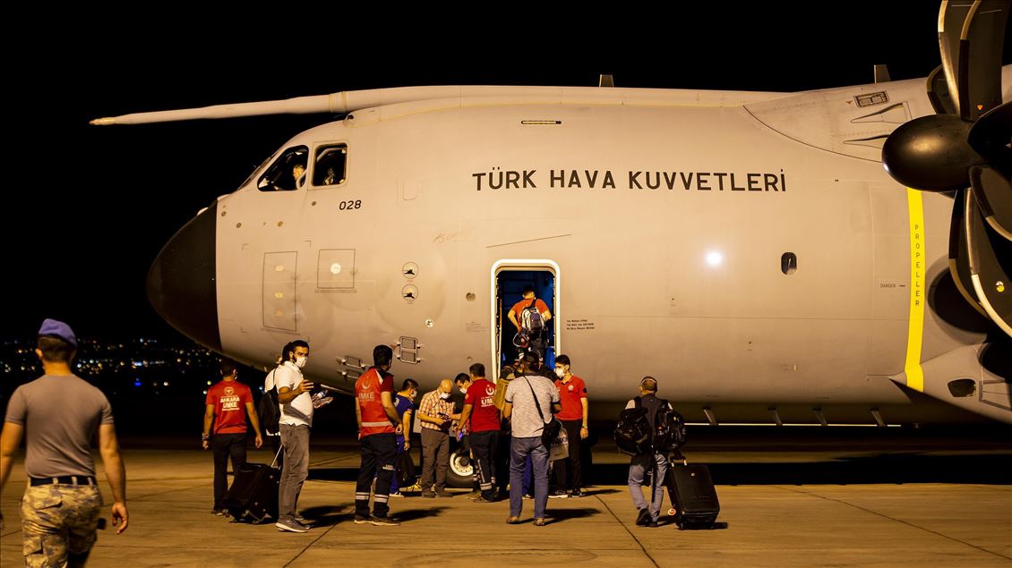 هواپیمای حامل کمک‌ها و نیروهای امدادی ترکیه عازم بیروت شد