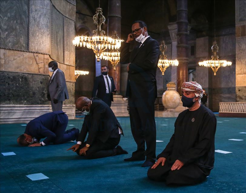 Cumhurbaşkanlığı Sözcüsü Kalın, büyükelçilerle Ayasofya-i Kebir Camii'ni ziyaret etti