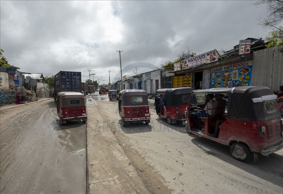 Somali'de ulaşımın gözde aracı Tuk-Tuk