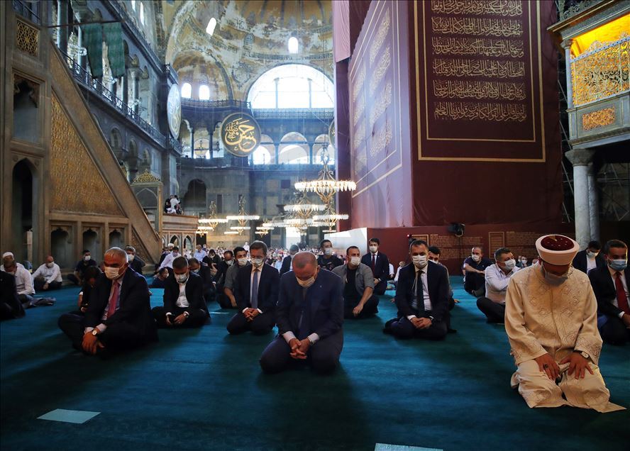 شرکت اردوغان در نماز جمعه