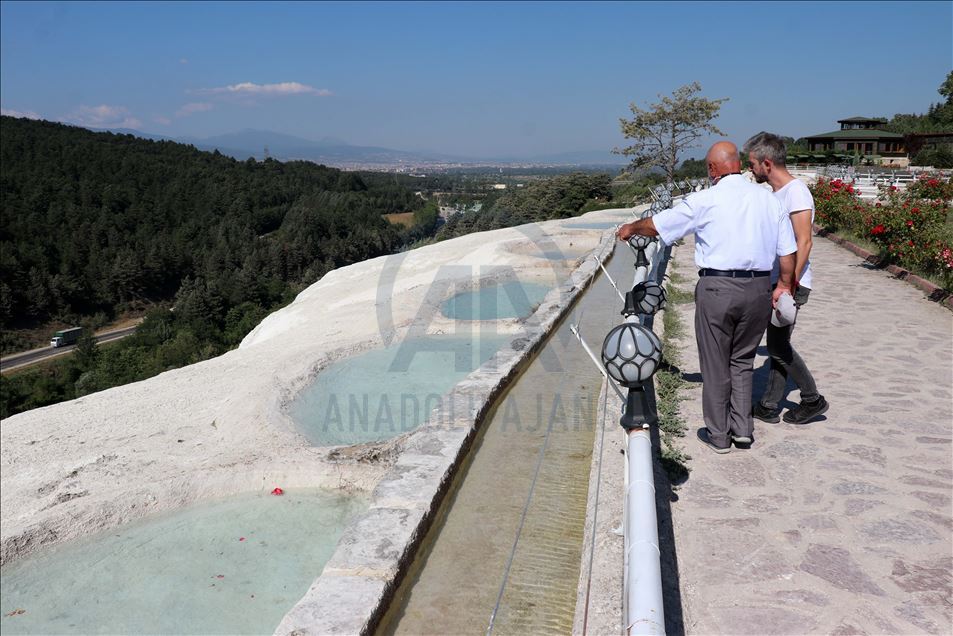 "Bolu'nun Pamukkalesi" Akkayalar Travertenleri cazibe merkezi haline geldi