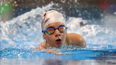 Turkish swimmer Kutlu won 100 medals after defeating his fear of water