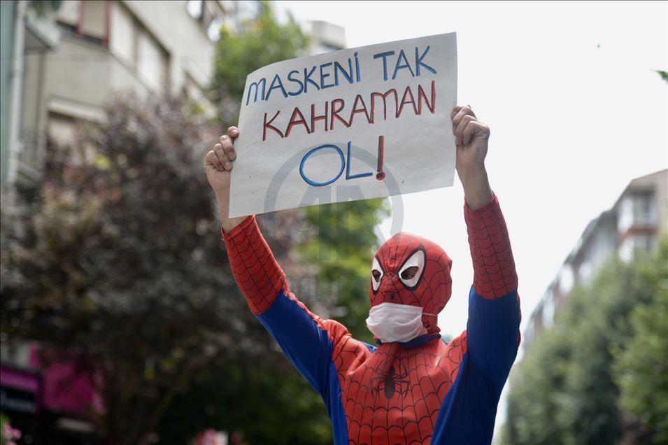 يجوب التركي تامر أويصال، الملقب با