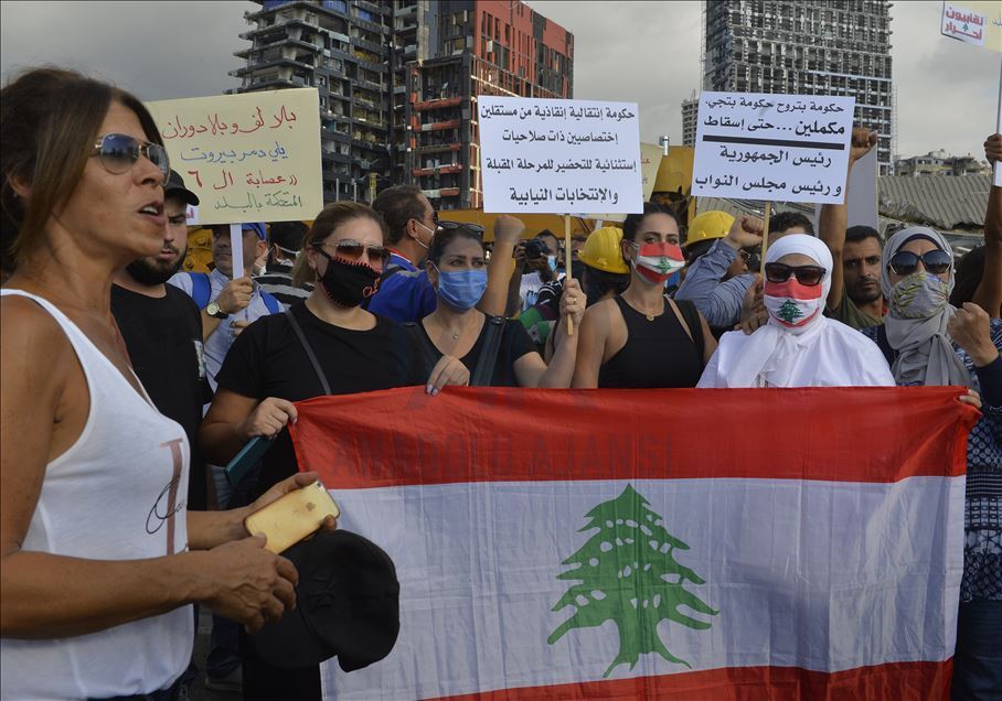 يطالبون برحيل عون والبرلمان.. مواجهات بيروتية بين محتجين والأمن

