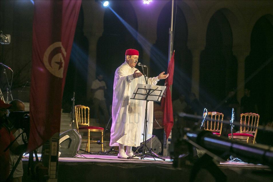 أحيا فنانون من بينهم التونسي لطفي ب