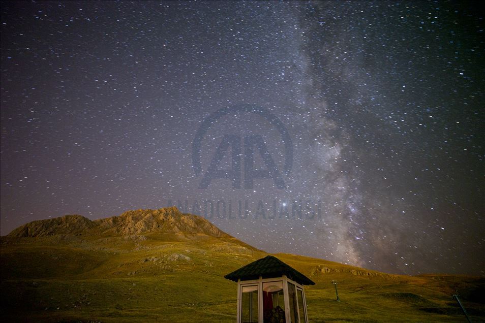 Antalya’da Samanyolu Galaksisi ve yıldızlı gece