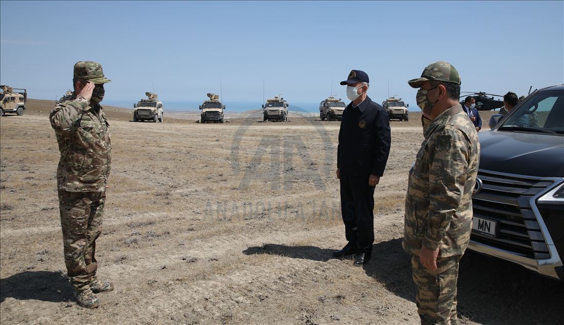 Milli Savunma Bakanı Hulusi Akar Azerbaycan'da