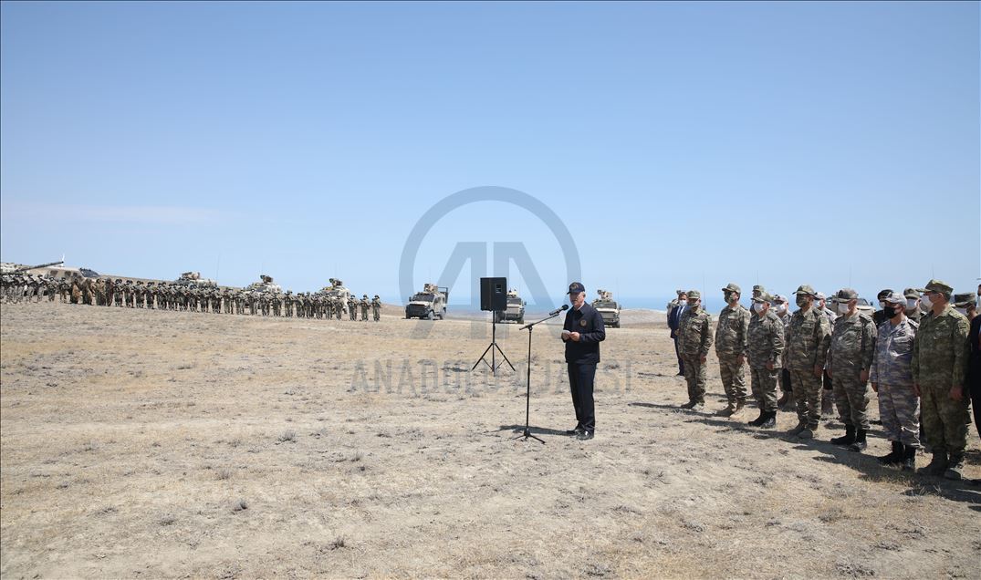 Milli Savunma Bakanı Hulusi Akar Azerbaycan'da