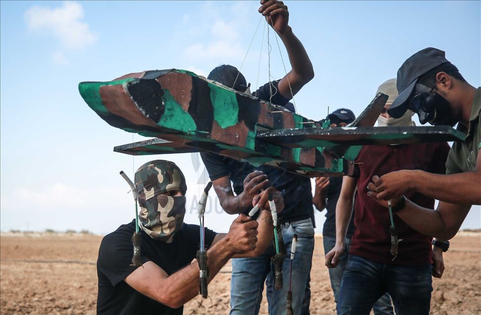 تواصل مجموعات شبابية فلسطينية، الخ