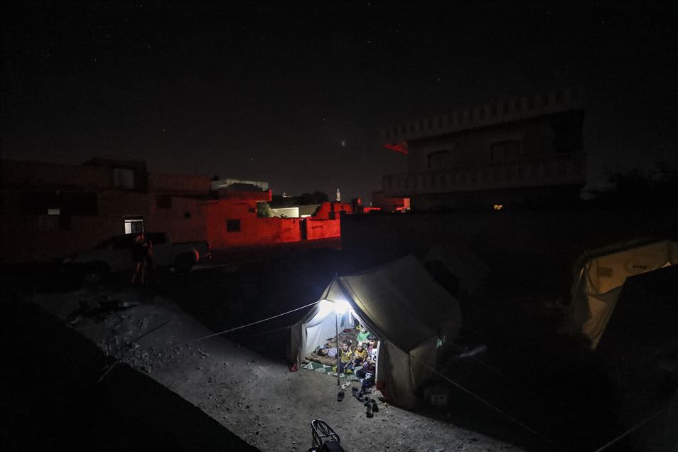 9 metrekarelik çadırda 11 kişilik hayat mücadelesi