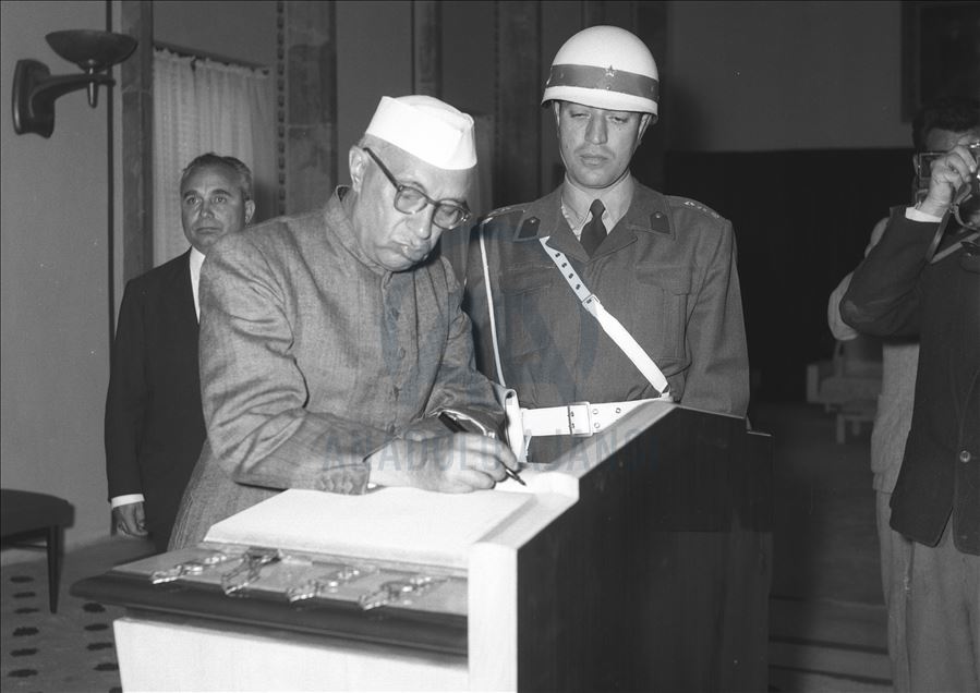 Indian Prime Minister Jawaharlal Nehru visited the monument of Mustafa Kemal Ataturk in Ankara as part of his official tour to Turkey - 1960