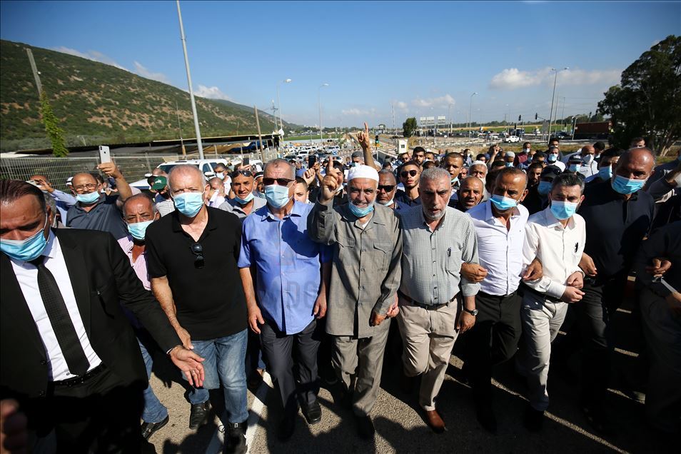 Şeyh Salah hapis cezasını çekmek üzere İsrail makamlarına teslim oldu