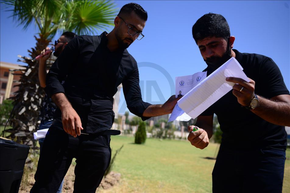 سلێمانی.. دەرچووە دانەمەزراوەکان بڕوانامەکانیان دەسووتێنن