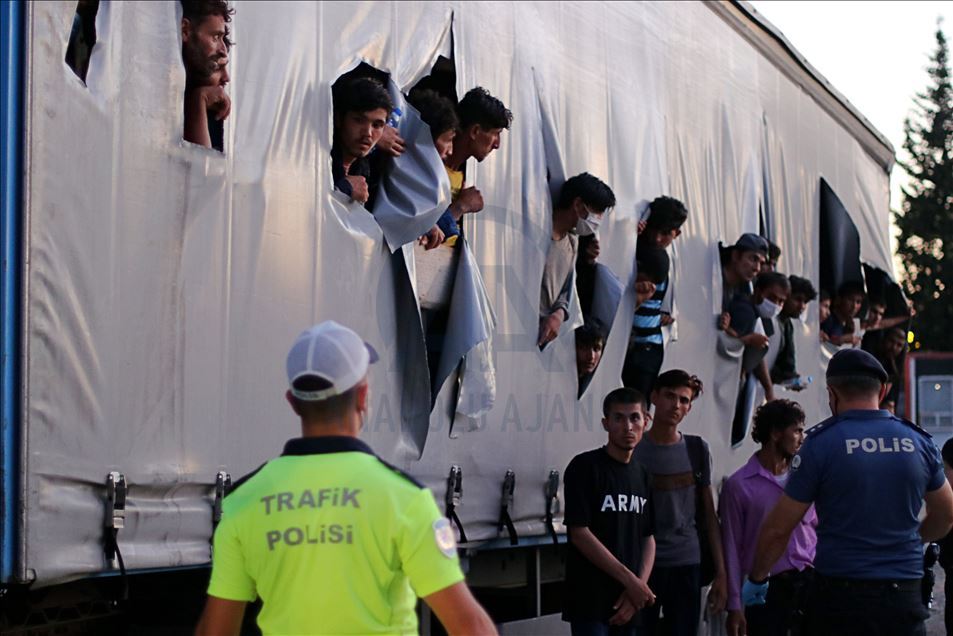 Polisi Turki temukan migran gelap di truk kontainer