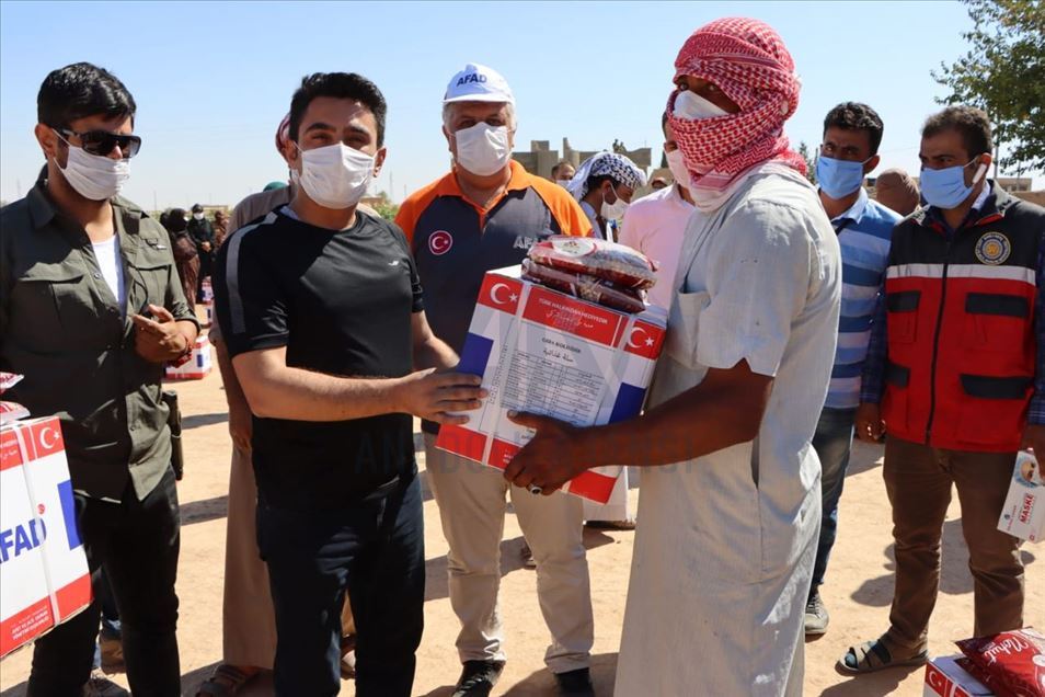 AFAD'tan Dünya İnsani Yardım Gününde Barış Pınarı bölgesinde yardım