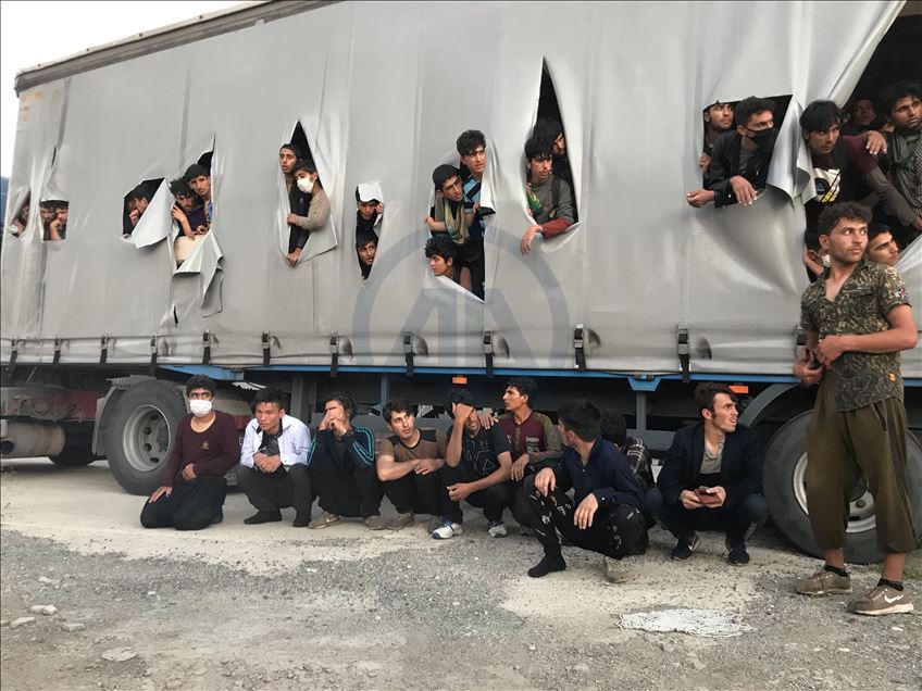 Polisi Turki temukan migran gelap di truk kontainer