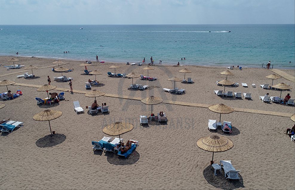 Las playas públicas en Antalya, Turquía