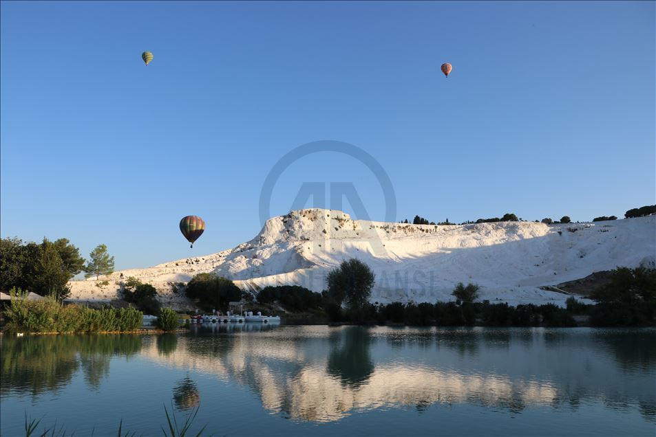 Turqi, balonat shfaqen përsëri ne qiell pas ndalesës disamujore