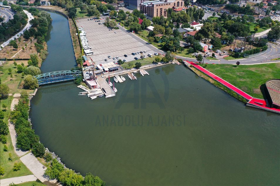 Haliç'te suyun renginin değişmesi