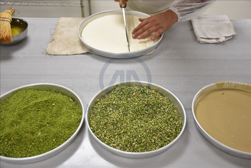 Gastronomi kentinin yeni tatlısı "tahinli" baklava