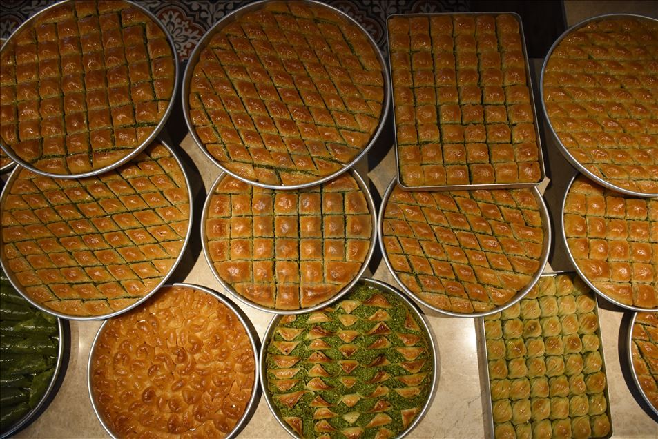 Gastronomi kentinin yeni tatlısı "tahinli" baklava