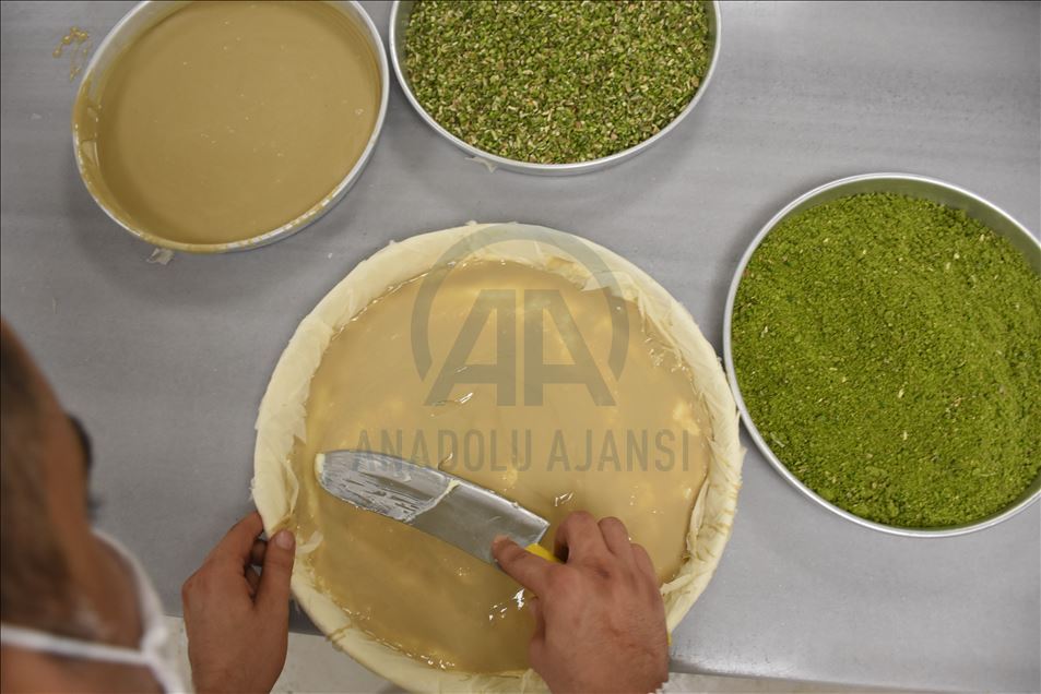 Gastronomi kentinin yeni tatlısı "tahinli" baklava