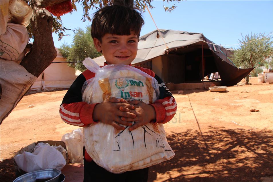 İHH ve İnsan Charity kurumundan Suriye’ye her gün 50 bin ekmek

