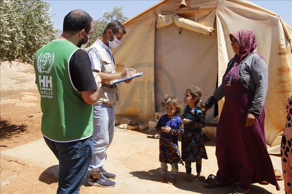 مبادرة تركية سورية لتوزيع 50 ألف رغيف يومياً في إدلب
