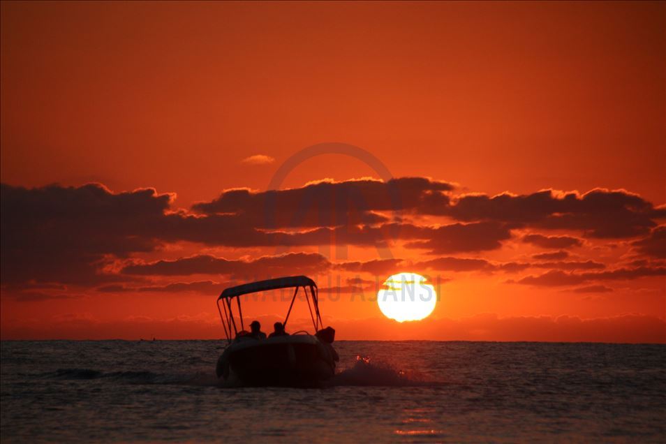 دیمەنی چرکەساتی خۆر ئاوابوون لە دۆزجە
