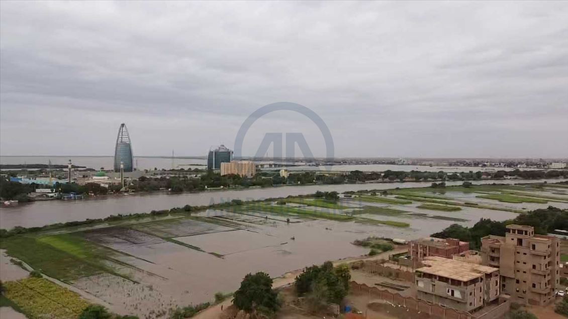 يأتي قدوم فصل الخريف في السودان، لت