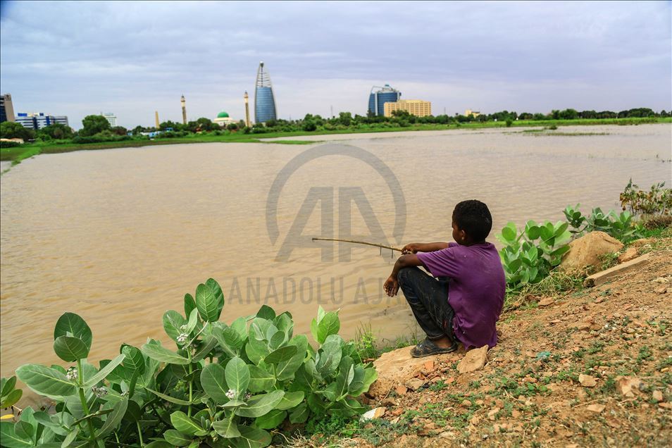 يأتي قدوم فصل الخريف في السودان، لت