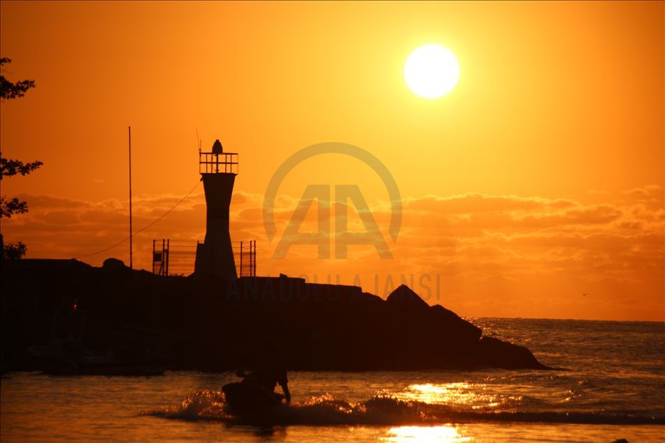 دیمەنی چرکەساتی خۆر ئاوابوون لە دۆزجە
