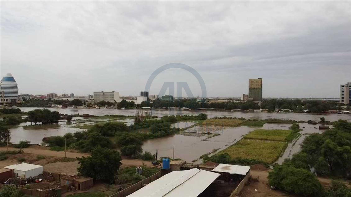 يأتي قدوم فصل الخريف في السودان، لت