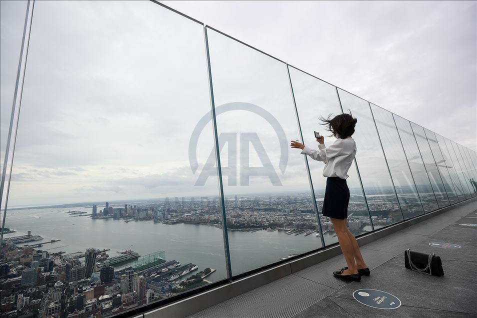 New York'taki "The Edge" seyir terası ziyarete açıldı