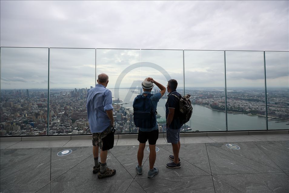 New York'taki "The Edge" seyir terası ziyarete açıldı