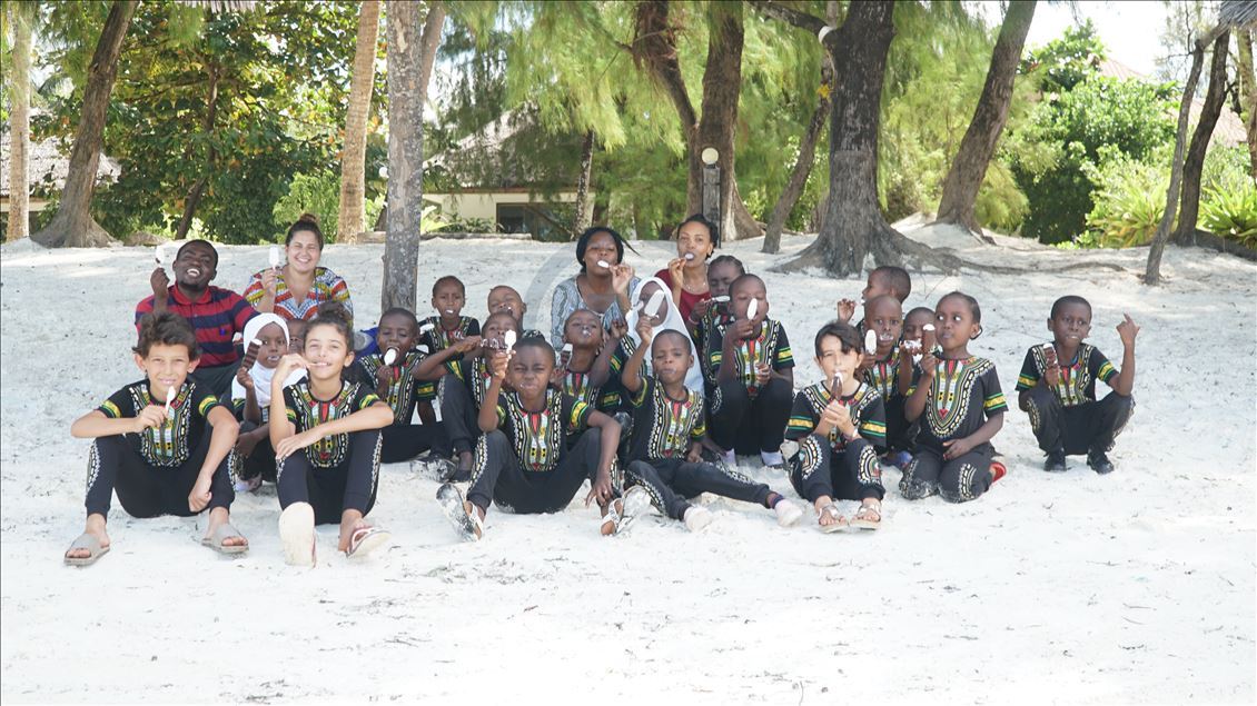 Zanzibar'da, Türk vatandaşı Yentürk'ün kurduğu Assalam Vakfı bölge halkına ışık oldu