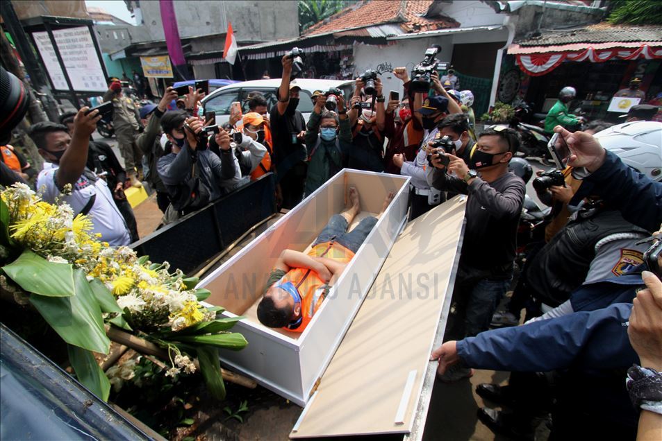 Sanksi merenung di peti mati bagi pelanggar protokol kesehatan