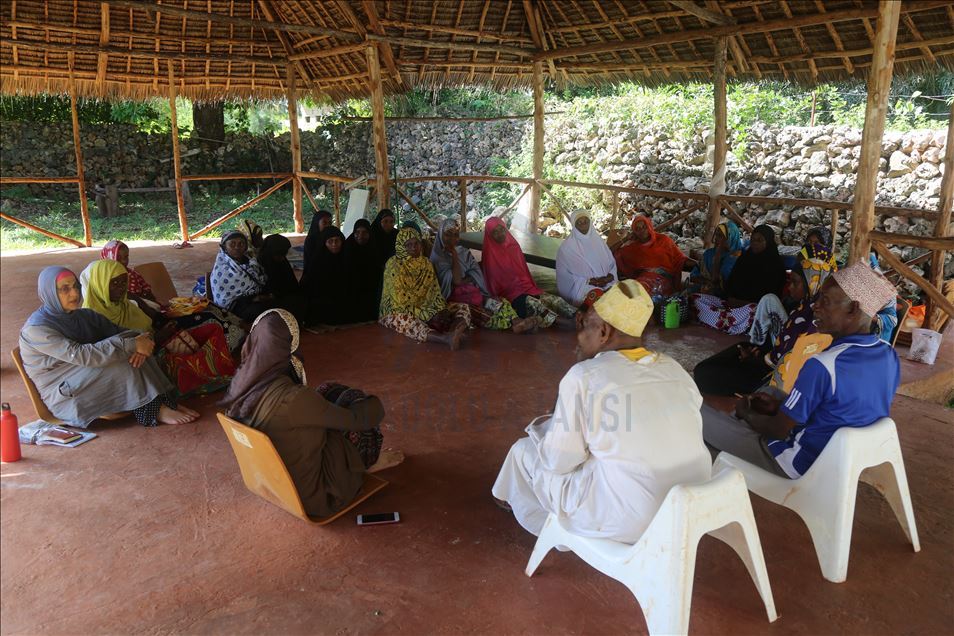 Zanzibar'da, Türk vatandaşı Yentürk'ün kurduğu Assalam Vakfı bölge halkına ışık oldu